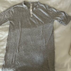 Lululemon thin sweater top size 2